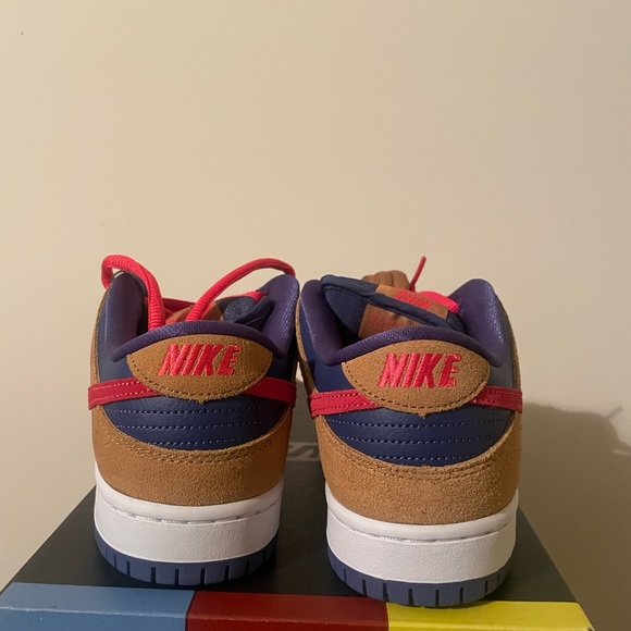 Nike Dunk Low SB Reverse Papa Bear - Picture 2 of 4